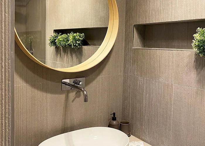 Empire - 3* Модена