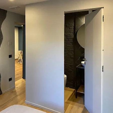 Empire - بيت ضيافة 3*