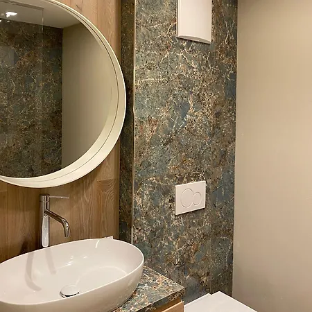 Empire - Casa de hóspedes 3*